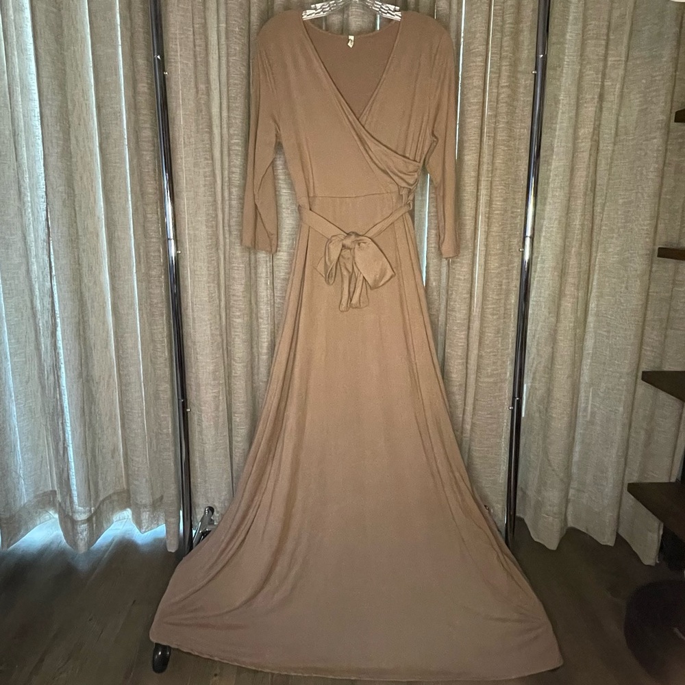 Mother Bee Maternity- X-Large Tan Wrap Maxi Dress w/ Belt
